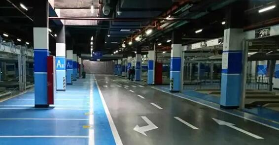 蘇州露天停車場劃線如何選擇材料，露天停車場劃線應(yīng)該選擇什么材料?