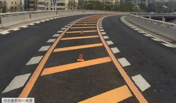 蘇州熱熔減速帶道路劃線有哪些優(yōu)勢? 蘇州熱熔減速帶道路劃線有哪些優(yōu)勢?