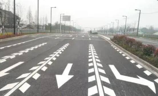 冷噴標(biāo)線一平方多少錢？道路劃線冷涂多少錢？