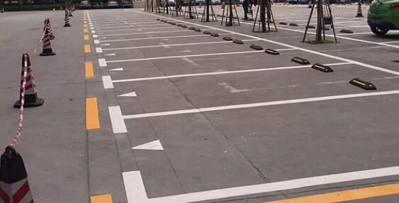 蘇州車位劃線分析，探秘醫(yī)院地下車場具備的等級條件與安全保障