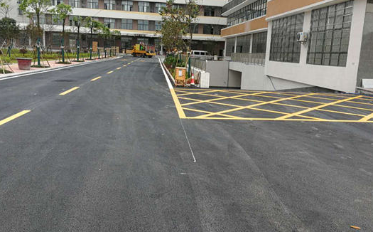 蘇州車位劃線分析，辦公樓出入口地面劃線要求？