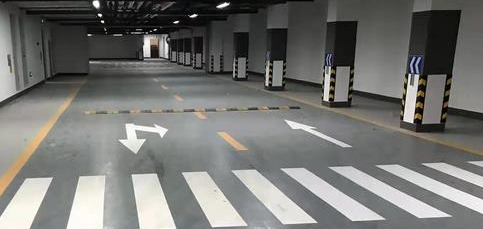 停車位劃線不清晰，如何合理停車？