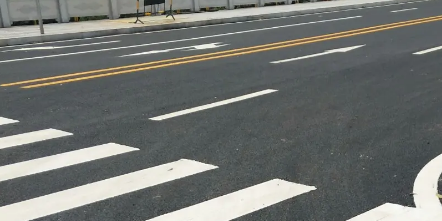 蘇州車位劃線解析，車間白色斑馬線劃線寬度是多少？帶來高效與安全