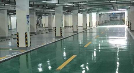 解決環(huán)氧地坪施工中潮濕地面的問題，打造完美效果！