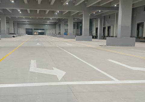 蘇州企業(yè)廠區(qū)道路劃線?施工要點(diǎn)解析