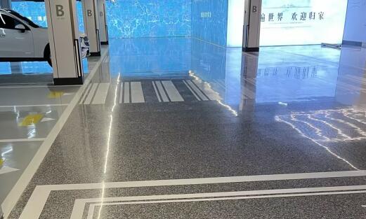 蘇州小區(qū)停車(chē)場(chǎng)車(chē)位劃線公司？飛揚(yáng)市政挺好