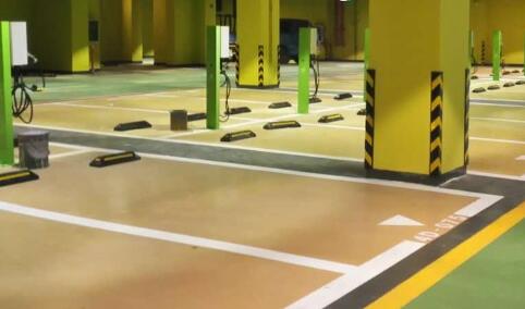 廠區(qū)側(cè)方位停車位與市政車位劃線要求及規(guī)范的不同？